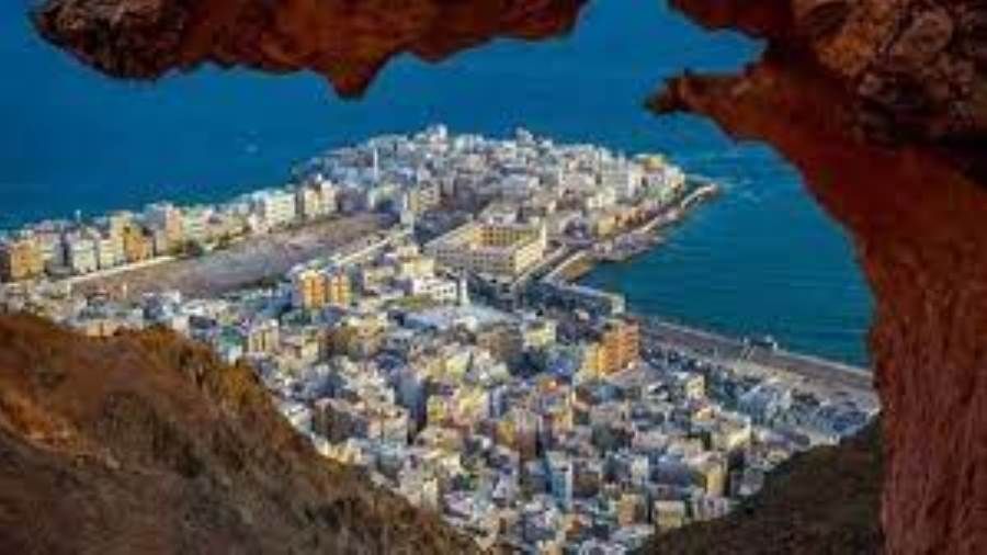 القبض على 3 مشتبه بهم في قضية آل باحمران وآل باضلاع بالمكلا