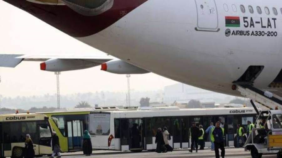 استئناف الرحلات الجوية بين مدينتين متنافستين في ليبيا