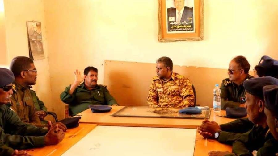 مدير أمن المهرة يترأس إجتماعا للأجهزة الأمنية بمديرية قشن ويشدد على مكافحة آفة المخدرات