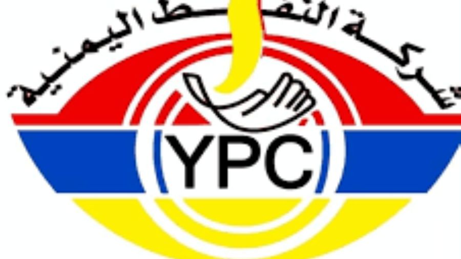 شركة النفط اليمنية فرع المهرة تسلم منطقتي الصادقية وأثوب مولدين كهربائيين