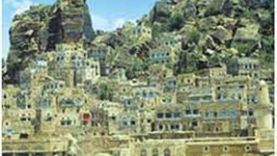 وكيل محافظة الجوف يتفقد سير الامتحانات بمنطقة الريان بالجوف