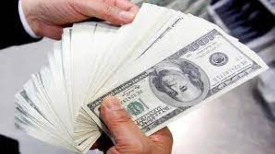 ارتفاع أسعار صرف الدولار مقابل الدينار العراقي خلال تعاملات مساء اليوم