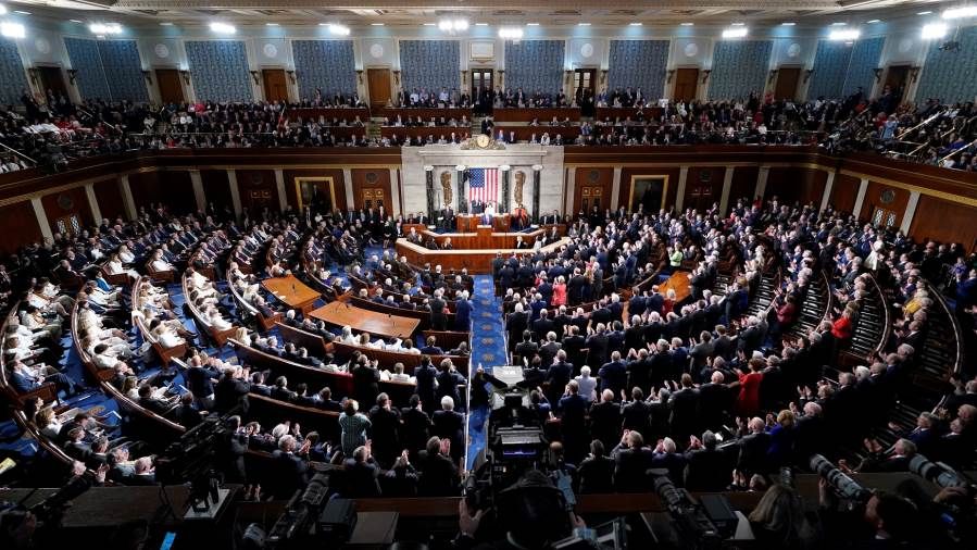 مجلس الشيوخ الأمريكي يقر خطة استثمارية "تاريخية"