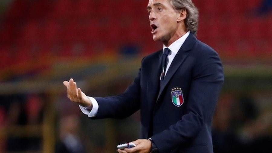 مانشيني: إصابة سينسي وبيليغريني مخيبة للآمال