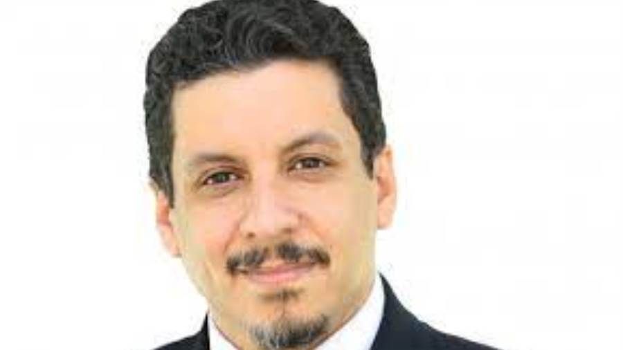 الحكومة تطالب بدعم مالي من الاتحاد الاوربي لوقف انهيار العملة