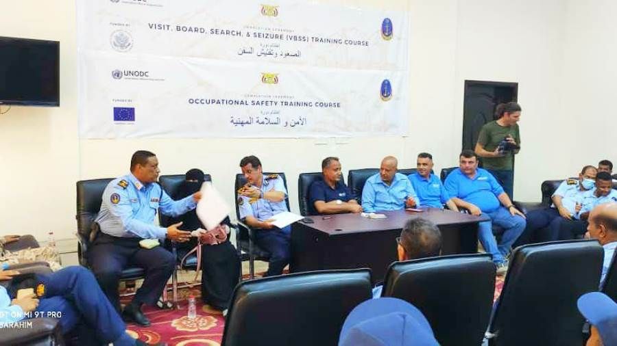 مصلحة خفر السواحل تختتم في العاصمة المؤقتة عدن اليوم دورتين تدريبيتين