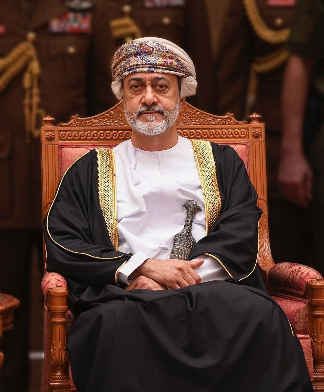 الخليج الان : وأخيرًا : سلطان عمان هيثم بن طارق يتزوج بالزوجة الثانية .. شاهدو صور مسربة من حفل زفافه الاسطوري .. والمفاجأة من هي العروسة ..؟ .. شاهد