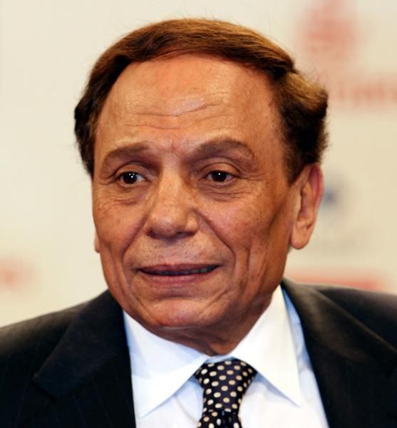 الخليج الان : راحت أيام الزعيم .. ظهور مفجع للفنان عادل إمام بعد تدهور في حالته الصحية .. شاهد كيف أصبح ؟ ذابل الوجه محدودب الظهر! (صور)