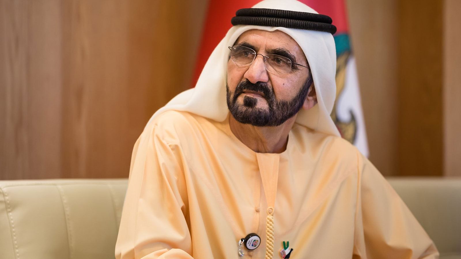 شكوى زوجة مواطن سجين بدبي في الإمارات تطيح بـ"قرقاش" من منصبه