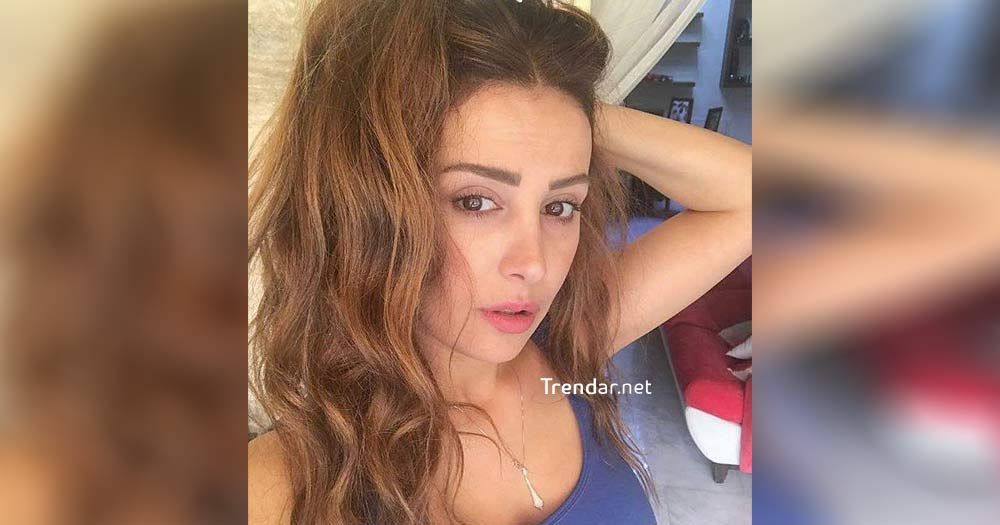 اخبار الخليج : بدون سروال.. نجمة مسلسل باب الحارة كندة حنا تكشف المستور من جسدها وتصدم الجميع بإطلالة فاضحة.. والمفاجأة بردة فعل زوجها!