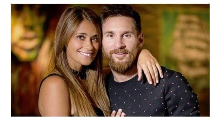 اخبار الخليج : فضيحة ميسي بعد عرض زوجته لمناطقها الحساسة دون ملابس والبرشلونيون يعلقون .. شاهد