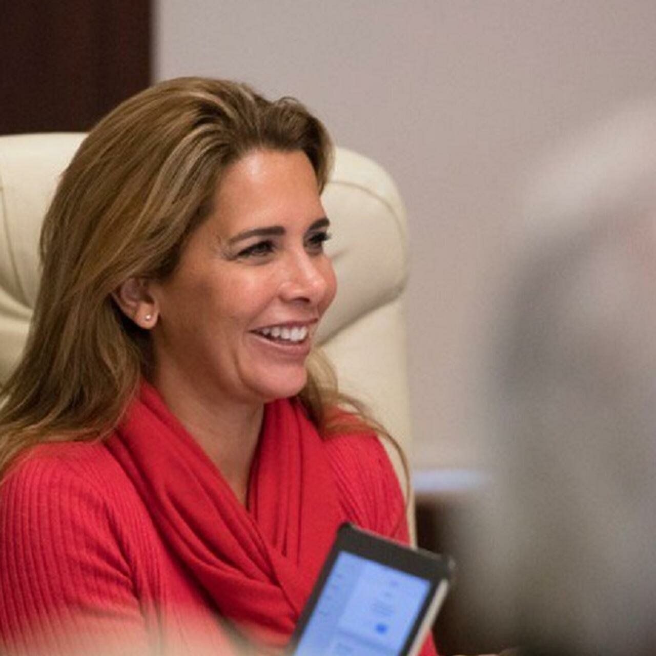 تراند اليوم .. الأميرة هيا بنت الحسين تودع العزوبية وتقرر الزواج من هذه الشخصية.. وحاكم دبي محمد بن راشد يصاب بنوبة قلبية .. اتفرج (صور مسربة)