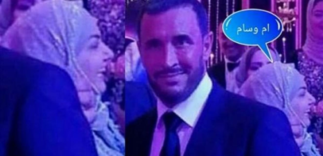 دون علمه الفنان كاظم الساهر يقع بالفخ .. عدسة محترفة تلتقط صورة لزوجته (ام وسام) وهي خلفه بهذا الوضع المُثير ! -اتفرج