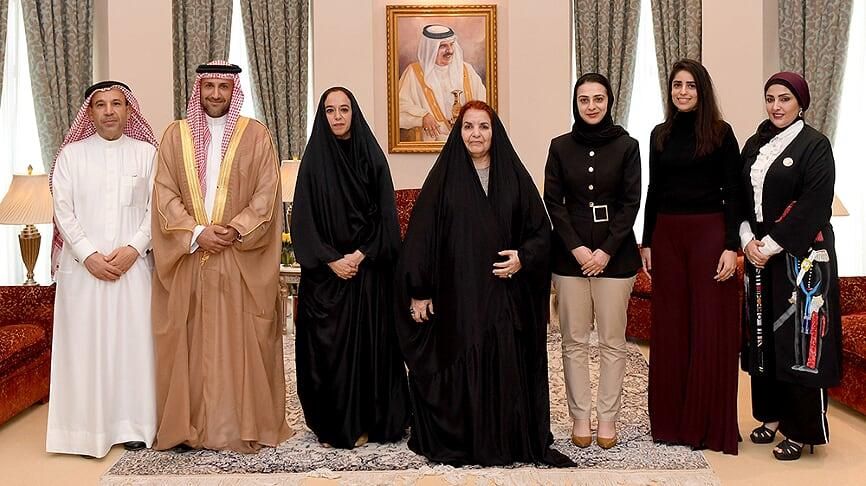 كلام في الفن : ظهور مثير لـ زوجة ملك البحرين تخطف الأنظار وتقهر كل أميرات الخليج (اتفرج الصور)