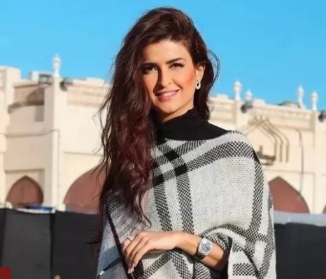 تسريب صورة خاصة من شهر عسل الإعلامية ’’علا الفارس‘‘ و زوجها .. وهذا ما كانت تفعله !! (شوف دلوقتي)