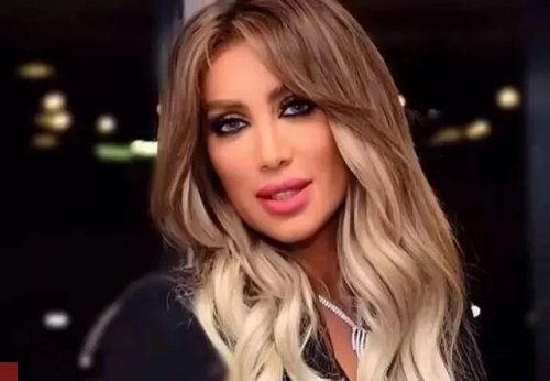 بفيزون ضيق وشفاف.. مايا دياب تستعرض جسدها بطريقة خادشة على خطى ميا خليفة !! (شوف دلوقتي)