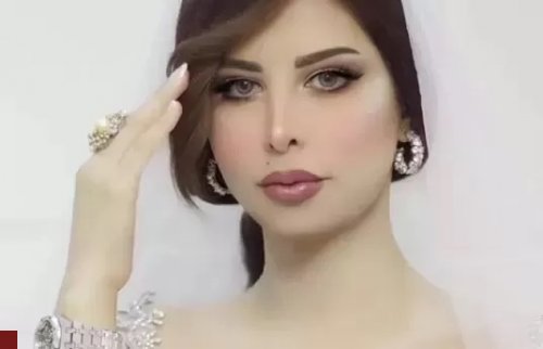 شمس الكويتية تتجاوز الحدود بملابس ضيقة فصلت جسدها كاملاً وكأنها لم ترتدي شيء !! (شوف دلوقتي)