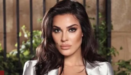 الفنانة ’’نادين نجيم‘‘ تتجاوز الخطوط الحمراء و تظهر بفستان شفاف بالكامل دون بطانة.. بدت وكأنها خالية تماماً من الملابس !!