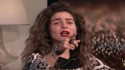 عمرو أديب يحرج (مي عز الدين) على الهواء: متجوزتيش ليه عمرك كام؟ شوف دلوقتي ردها الذي صدم الكل .. كشفت عن السبب المخفي !!