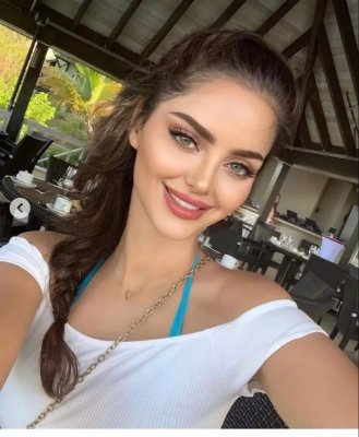 اجمل نساء الارض : مهلاجا جابري تطل بفستان شفاف فاضح لا يخفي شيئاً .. أظهر معالم جسدها في أقوى مشهد إثارة