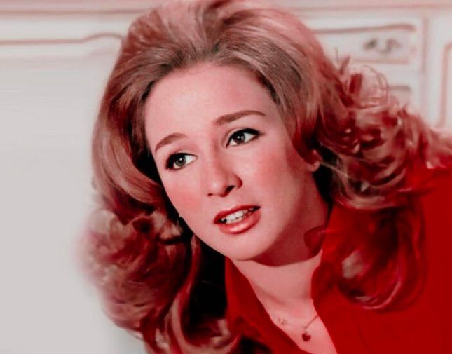 ”ليه رفضتي تشتغلي مع عادل إمام؟“.. الفنانة نجلاء فتحي تكشف خفايا صادمة وتفاجئ الجميع بهذا الرد الناري! -تفاصيل مثيره