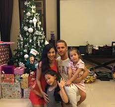 اتذكرون الممثلة الصينية ”لي“ بطلة ”فول الصين العظيم“.. لن تصدقوا كيف أصبحت اليوم بعدما تزوجت وخلفت ..والصدمة في عدد ابنائها!!