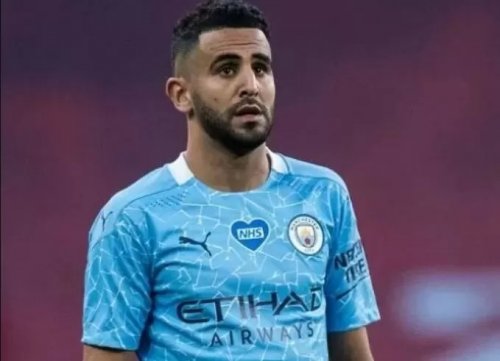 شقيقة (رياض محرز) تصعق كل العرب بجمالها الخيالي والغير معقول بأول ظهور .. والجمهور : أجمل من زوجته !! (صورة)