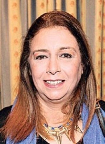 اتفرج – فاكرين (سنية) ابنة نور الشريف في مسلسل لن اعيش في جلباب أبي .. لن تصدقوا كيف اصبح شكلها بعد ان اصابها هذا المرض النادر وتخلى عنها اقرب المقربين لها ..حالتها مزريه افزعت كل من شاهدها