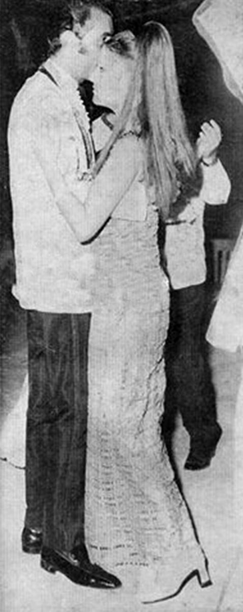 اتفرج – تنشر لأول مرة.. تسريب صورة نادرة لــ فاتنة السينما (شمس البارودي) مع زوجها السابق الأمير السعودي في شهر العسل .. جمالها ساحر يخطف القلوب!.. اتفرج بالصور