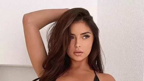 ديمي روز تستعرض جسدها في اقوى مشهد خادش وبرداء لم يغط شئ.. والصدمة هل ارتدت ملابسها داخلية ؟؟