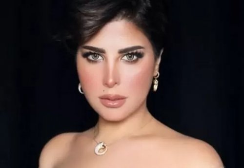 فضيحة من العيار الثقيل تنهي نجومية الفنانة (شمس الكويتية)... هذا ما فعلته رفقة شاب خلسة وسراً !! (فيديو)