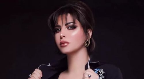 شمس الكويتية تكسر كل الحواجز وتظهر مناطق جسدها بروب النوم الشفاف والذي كشف كل شيء للعلن بجرأة شديدة !! (شوف دلوقتي)