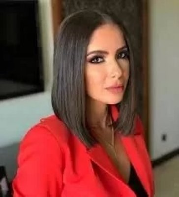 بعد خلعها لباسها الداخلي على الهواء مفاجأة اخرى تصدم الجميع وهي انكشاف الديانة الحقيقية للفنانة منى زكي والتي اخفتها عن الجميع وتركتها سراً حتى الأن !!