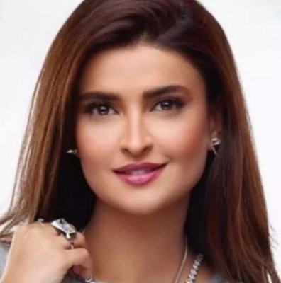 بعد20عاماً من نشاطها الاعلامي حقيقة صادمة انكشاف الديانة السرية لإعلامية قناة الجزيرة ‘علا الفارس’ والذي أخفتها عن الجميع حتى عن زروجها !! (شوف دلوقتي)