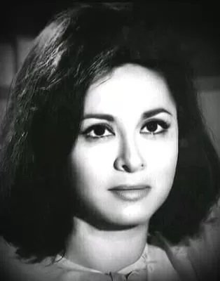 سألوا سيدة الشاشة فاتن حمامة وسميرة أحمد عن سبب رفضهن تقبيل شكري سرحان فكشفوا السر الخطير والذي كان مخفي عن الجميع!