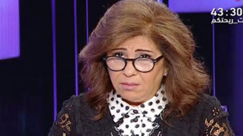 الفلكية اللبنانية( ليلى عبداللطيف) تبكي على الهواء مباشرة بعد تنبؤها بتوقعات مُميتة و صادمة ستقصم ظهور الجميع !!