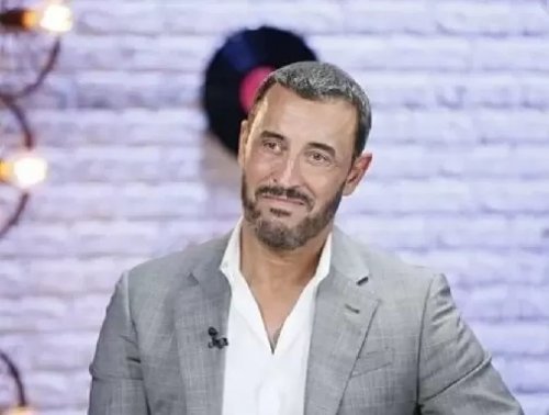 القيصر كاظم الساهر يصدم الكل ويظهر بوضعية حميمية وبين أحضانه حبيبته الجديدة فائقة الجمال !! (صورة)