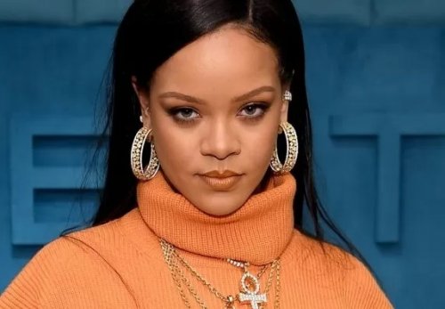 النجمة العالمية ريهانا تستعرض حملها وهي دون ملابس كلياً.. أنكشفت كل أجزاء جسدها للعلن !! (شوف دلوقتي)