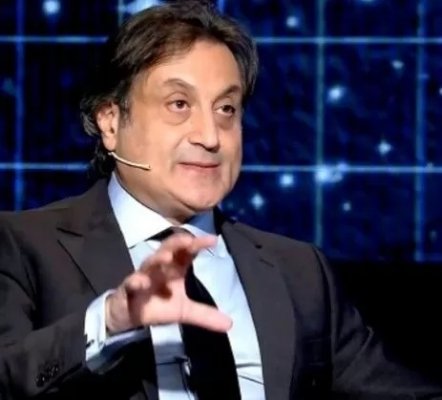 ’’لاميتا فرنجية‘‘ تستعرض نهديها بفستان فاضح للغاية أظهر منحنياتها من الخلف بشكل واضح ! (صورة)