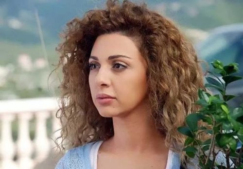 ’’ميريام فارس‘‘ تفقد عقلها وتظهر بفستان يفضح كل شيء ! (شوف دلوقتي)