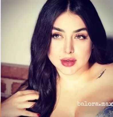 هيا مرعشلي تمارس الإغراء بطريقة ساخنة للغاية رداء شفاف يكشف ماتحتة بوضوح وبياض صدرها المنفوخ حديث المتابعين في المواقع ... شوف دلوقتي