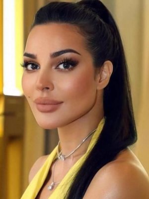 الفنانة نادين نجيم بحالة سكر وتخلع ملابسها الداخلية بفضيحة تهدد مسيرتها الفنية .. شوف دلوقتي !!