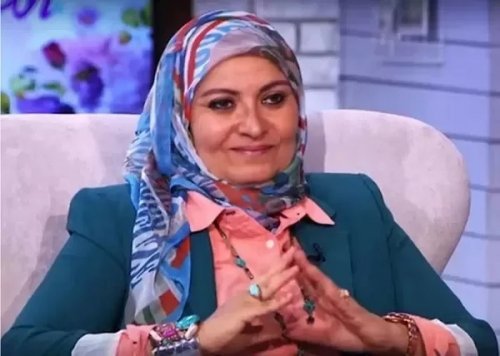 متصلة تصعق الدكتورة هبة قطب: مدمنة للعادة السرية ومعرفش أوقف بتاتاً.. أعمل إيه؟ رد غير متوقع من الأخيرة صدم عمرو الليثي !! (شوف دلوقتي)