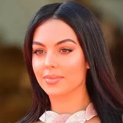 شاهد .. جورجينا حبيبة رونالدو تباعد بين فخذيها وأنكشاف المستور بكل وضوح أثناء البث المباشر !! (شوف دلوقتي)