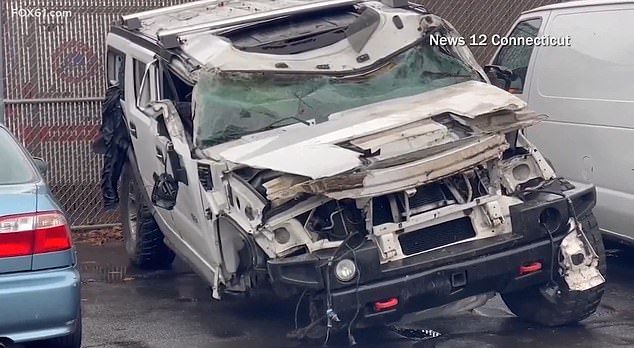 امرأة في سيارة هامر تصدم بـ 8 سيارات شرطة في محاولة هروب فاشلة (فيديو)