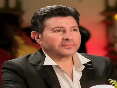 لن تصدقوا كيف كان الفنان المصري هاني شاكر وهو طفل صغير.. يصعب التعرف عليه وكأنه شخص آخر!! – شاهدو