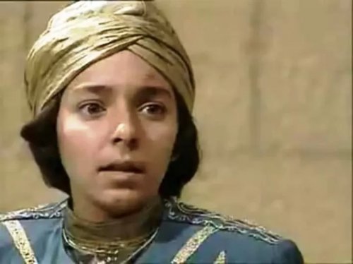 اختفى من 24 سنة.. لن تصدق كيف أصبح شكل الطفل «سقراط» في فيلم العفاريت ومسلسل عمر بن عبدالعزيز بعد غدر السنين ؟