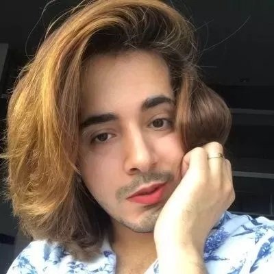 هل تذكرون المتحول الإماراتي ’’بدر خلف‘‘ .. شاهدوا ماذا حصل له اليوم والذي أفرح كل العرب