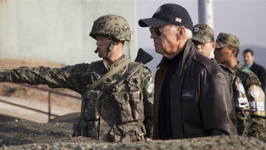 الرئيس الأمريكي قد يزرو المنطقة منزوعة السلاح بين الكوريتين