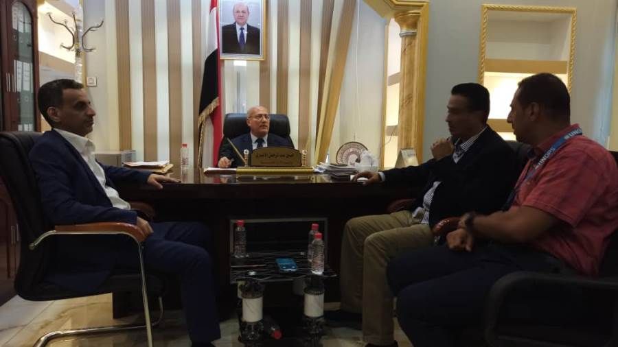 وزير الإدارة المحلية يناقش مع الـ (UNOPS) مستوى تنفيذ المشاريع والبرامج في عدد من المحافظات